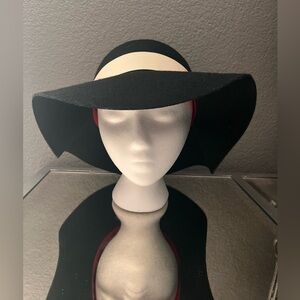 Black and Cream 100% Wool Wide Brimmed Floppy Hat